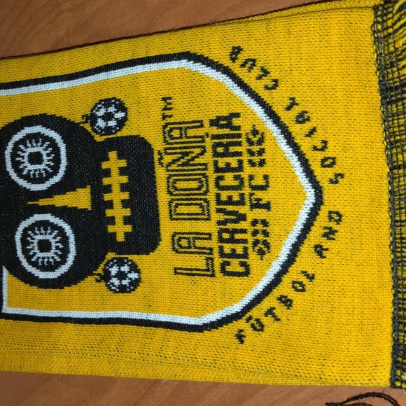 La Doña Cervecería FC Fūtbol & Social Club Scarf w/ Fringes - Picture 2 of 6